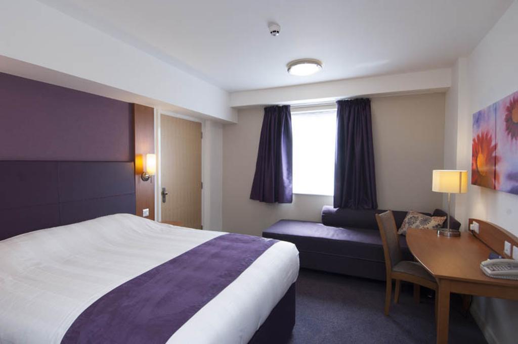 Dundee East Premier Travel Inn Rom bilde